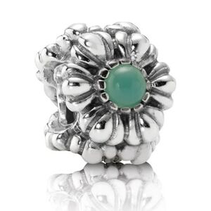 Pandora May Birthday Blooms Sterling Silver Charm with Chrysoprase 790580CH
